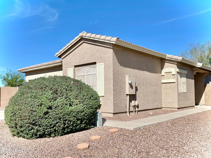 9826 E Flossmoor Cir, Mesa, AZ 85208