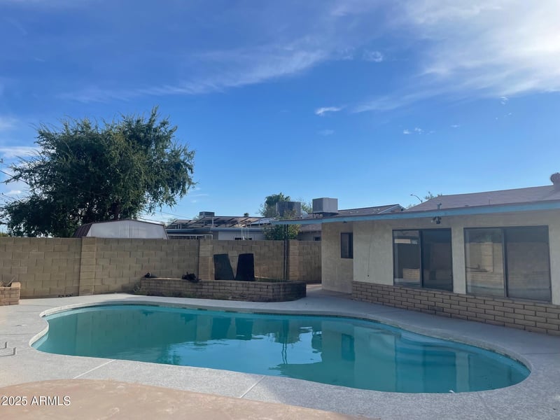 9827 17th Dr, Phoenix, AZ 85021