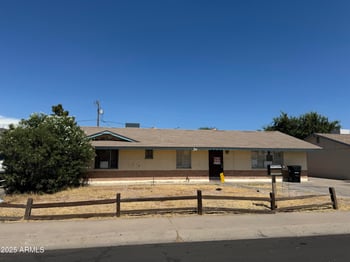 9827 17th Dr, Phoenix, AZ 85021