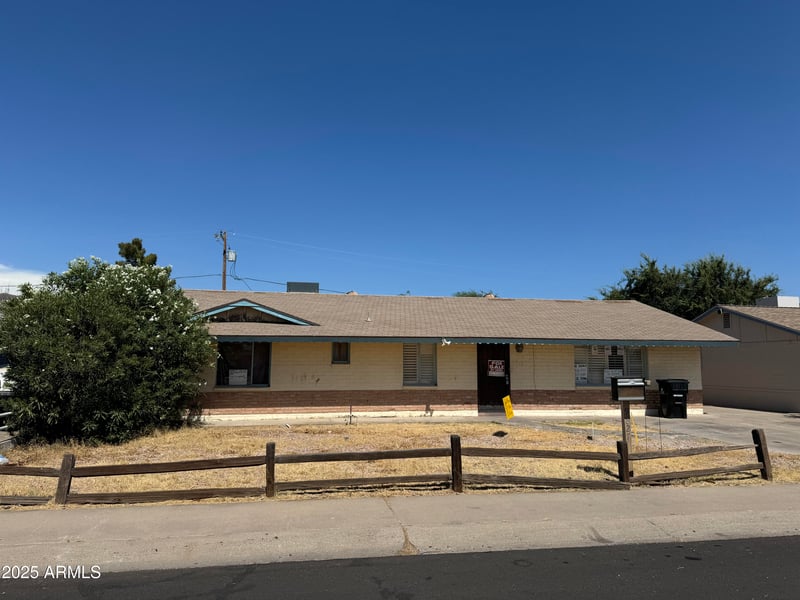 9827 17th Dr, Phoenix, AZ 85021