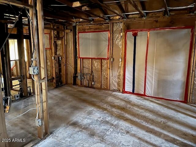 9827 47th Dr, Glendale, AZ 85302