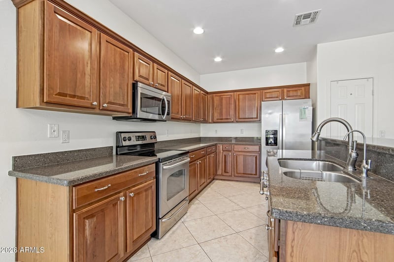 9828 E Stoney Vista Dr, Sun Lakes, AZ 85248