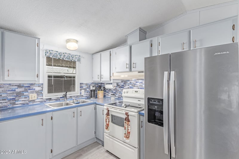 9828 Pueblo Ave #34, Mesa, AZ 85208