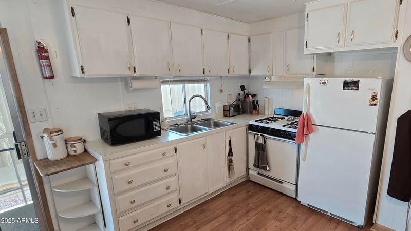 9828 Pueblo Ave #90, Mesa, AZ 85208