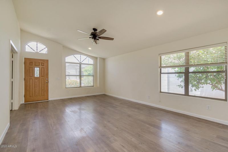 9829 E Pampa Ave, Mesa, AZ 85212