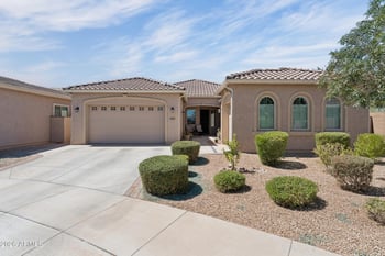 9829 E Thistle Ave, Mesa, AZ 85212