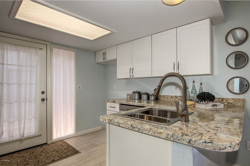 9830 S 48th Way #5, Phoenix, AZ 85044
