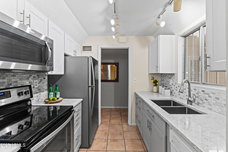 9830 Teakwood Dr, Sun City, AZ 85351