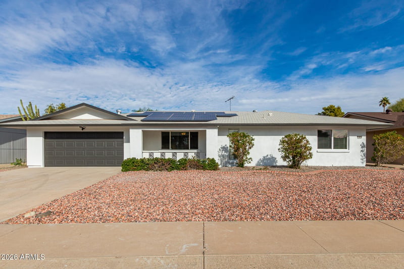 9830 W Evergreen Dr, Sun City, AZ 85373