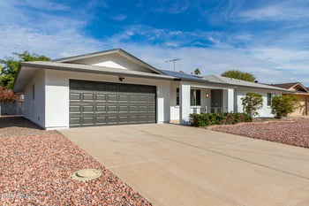 9830 Evergreen Dr, Sun City, AZ 85373