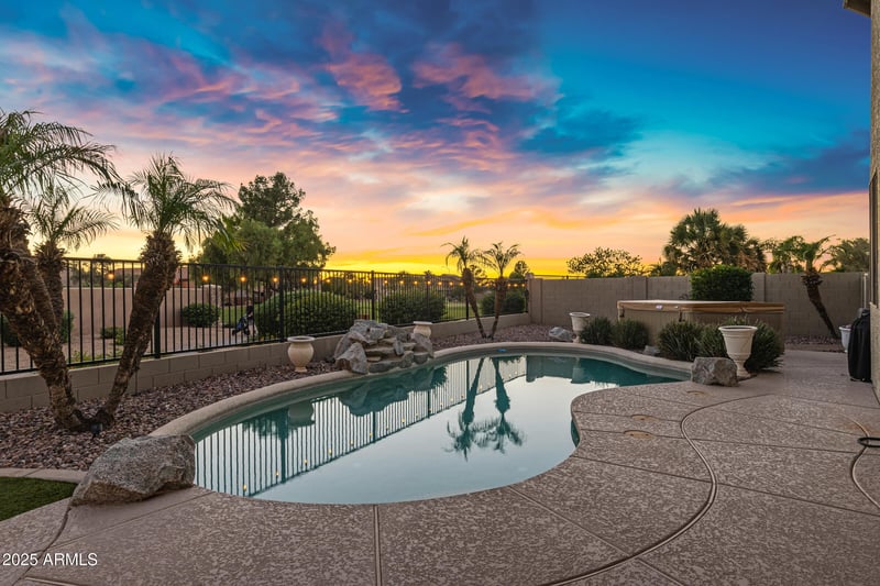 9831 Lompoc Ave, Mesa, AZ 85209