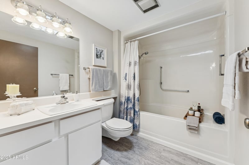 9831 Pebble Beach Dr, Sun City, AZ 85351