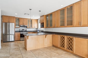 9832 29th St, Phoenix, AZ 85028