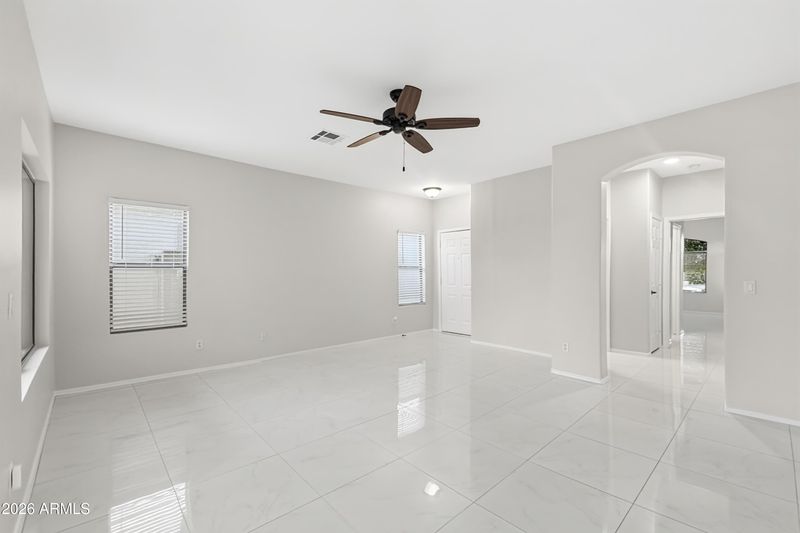 9832 E Flossmoor Cir, Mesa, AZ 85208