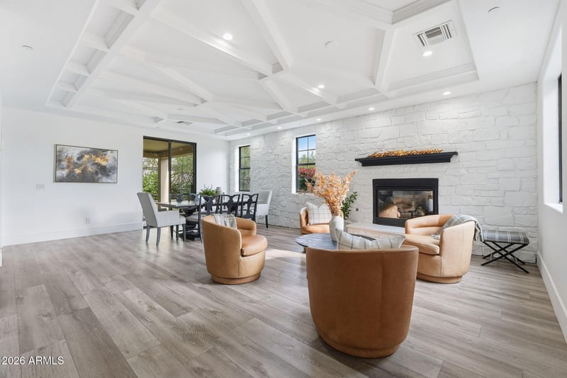 9832 Edgestone Dr, Scottsdale, AZ 85255