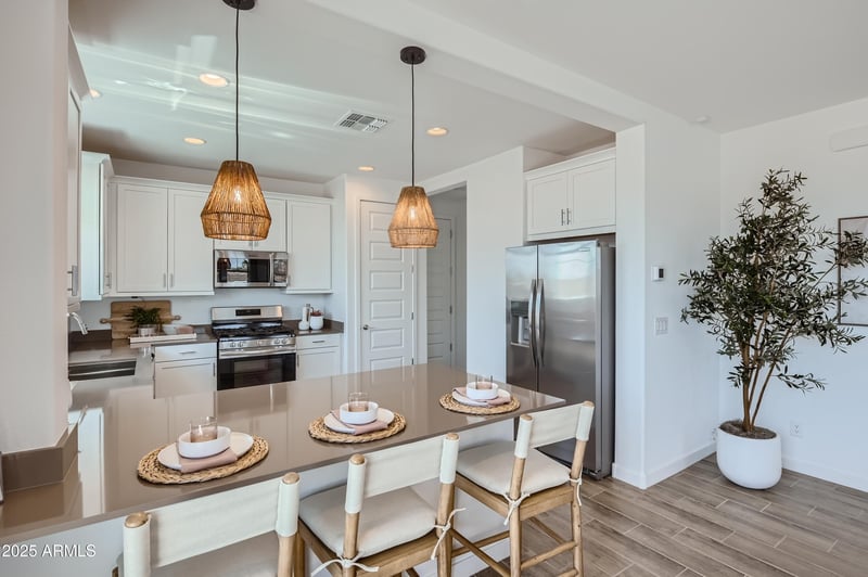 9832 Verde Ln, Phoenix, AZ 85037