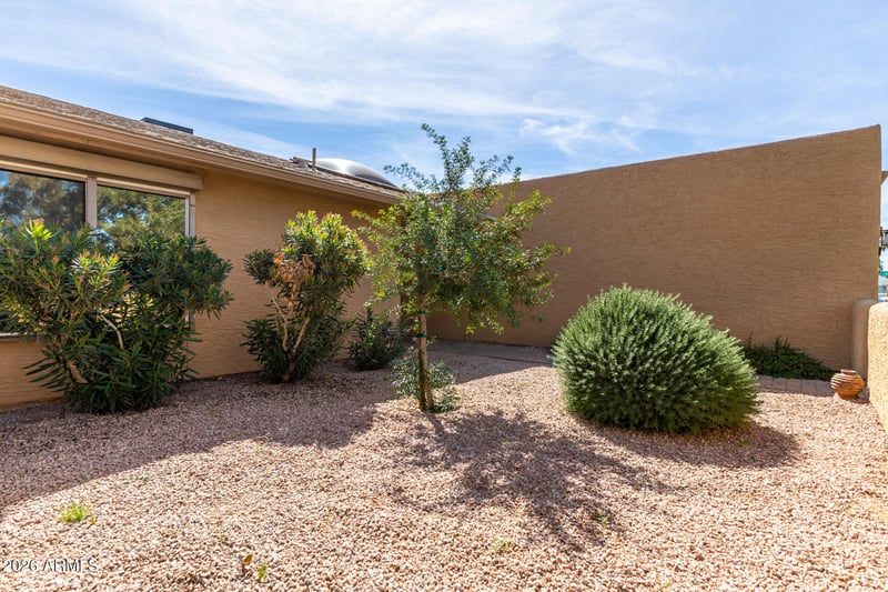 9833 Watford Way, Sun Lakes, AZ 85248