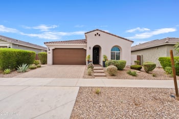 9833 Red Giant Dr, Mesa, AZ 85212
