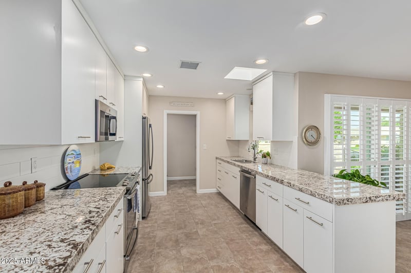 9834 Balboa Dr, Sun City, AZ 85351
