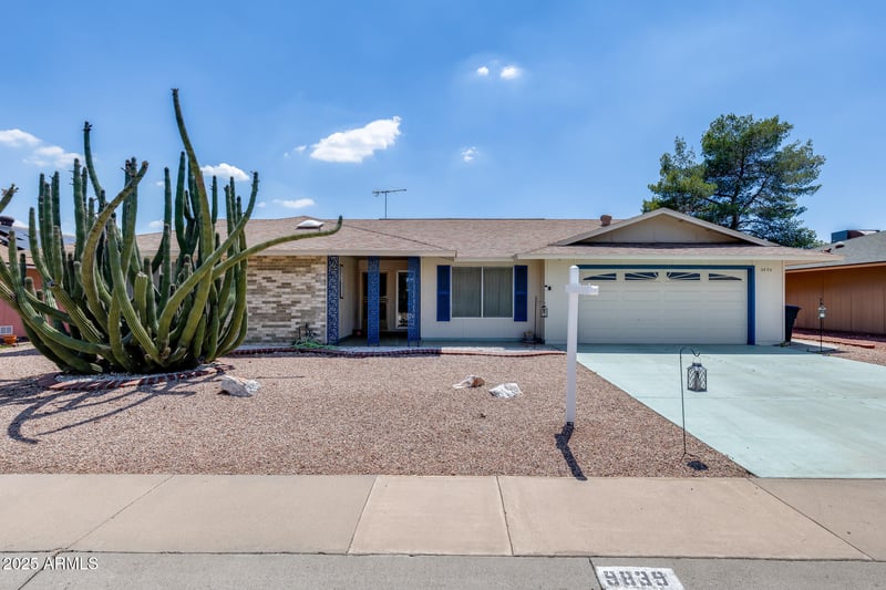 9839 Cedar Dr, Sun City, AZ 85351
