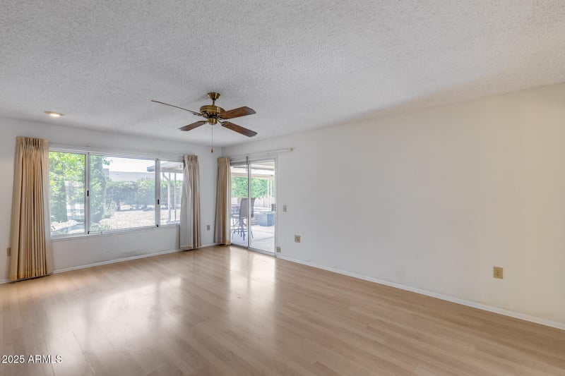 9839 Cedar Dr, Sun City, AZ 85351