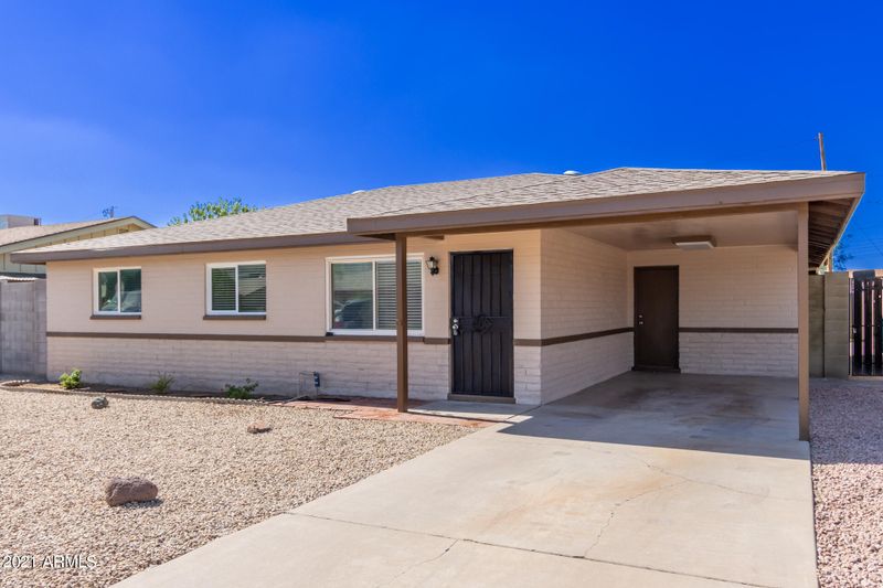 9842 N 11th St, Phoenix, AZ 85020