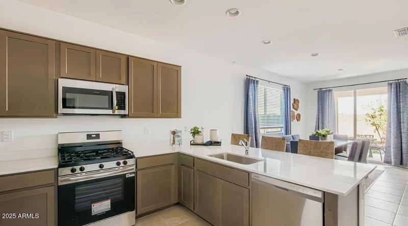 9844 Catalina Dr, Phoenix, AZ 85037