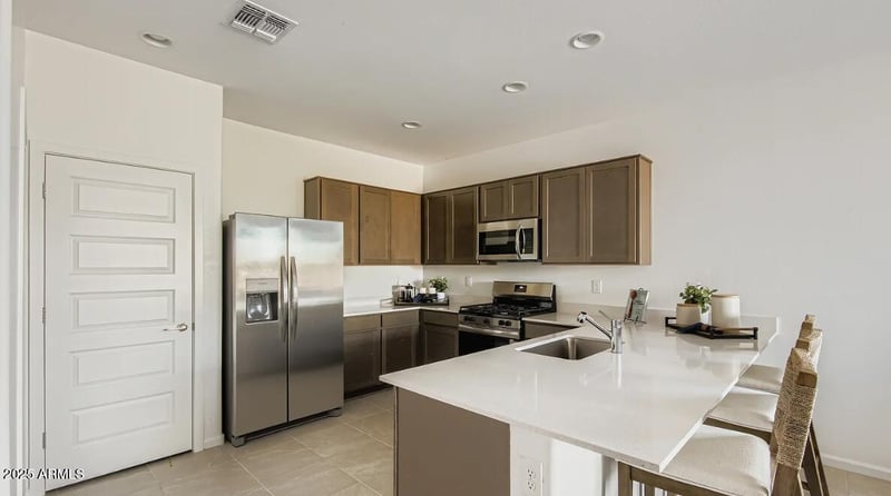 9844 Catalina Dr, Phoenix, AZ 85037