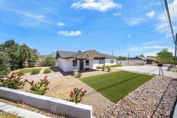 9845 15th Ave, Phoenix, AZ 85021