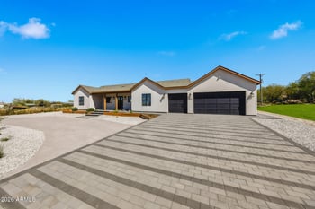 9845 31st Ave, Laveen, AZ 85339