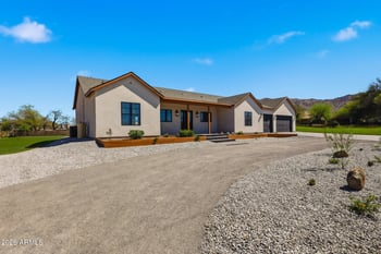 9845 31st Ave, Laveen, AZ 85339