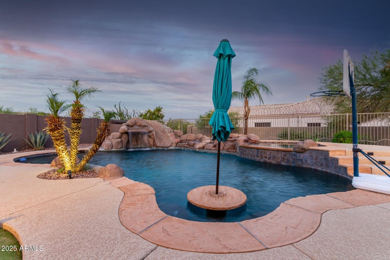 9845 Inglewood St, Mesa, AZ 85207