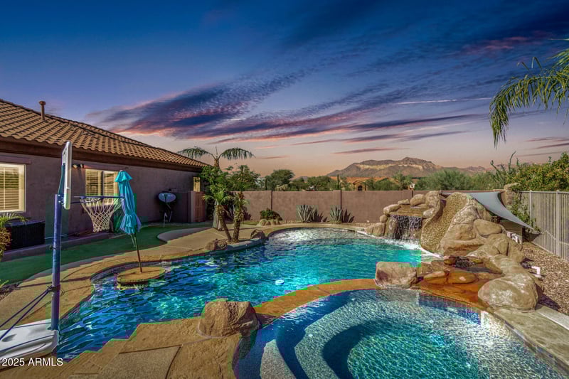 9845 Inglewood St, Mesa, AZ 85207