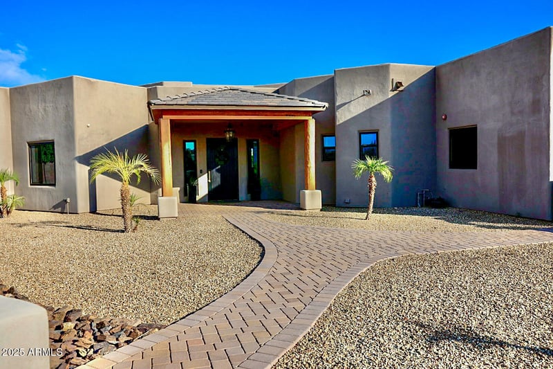 9845 Tether Trl, Peoria, AZ 85383