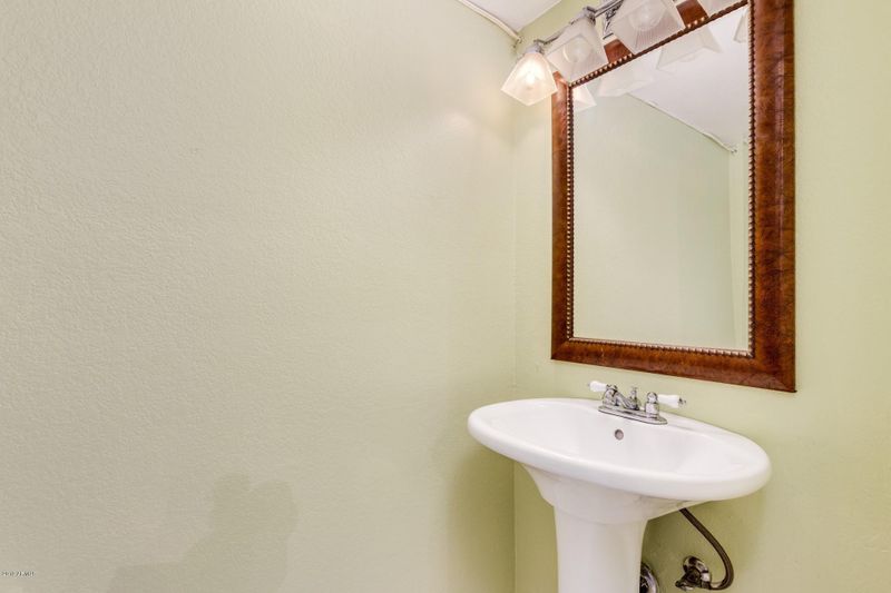 9846 S 48th Way #4, Phoenix, AZ 85044