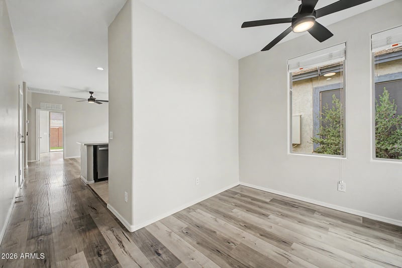9847 Escondido Ave, Mesa, AZ 85208