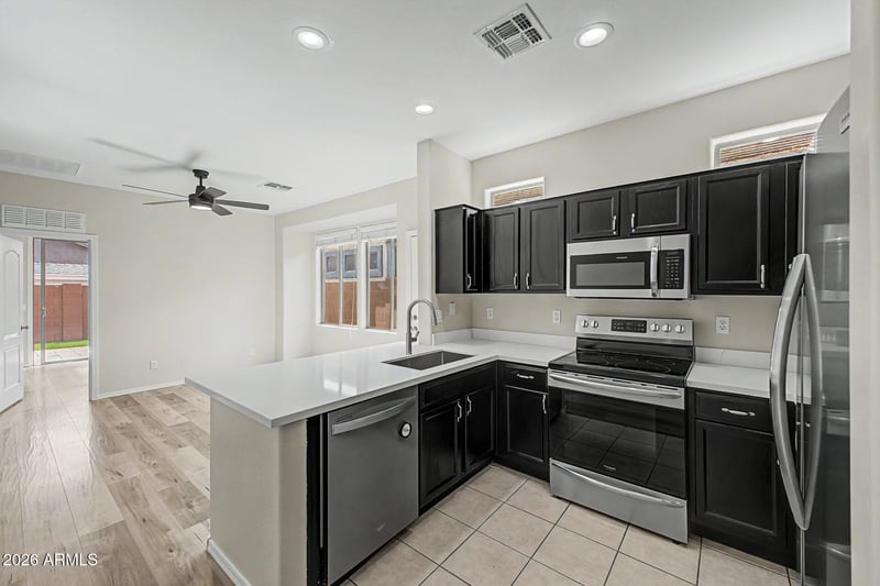 9847 Escondido Ave, Mesa, AZ 85208