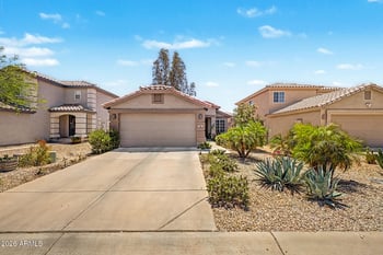 985 Stardust Way, San Tan Valley, AZ 85143