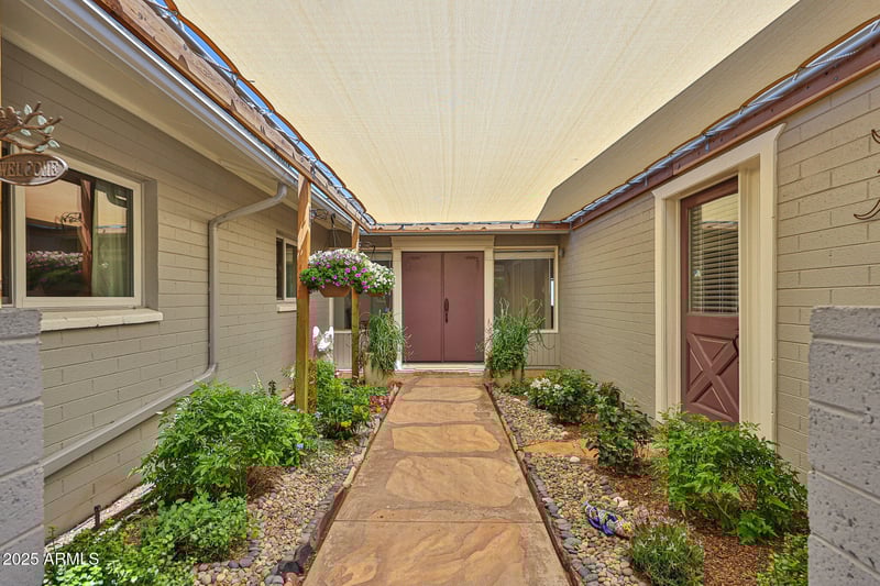 9851 28th Way, Phoenix, AZ 85028