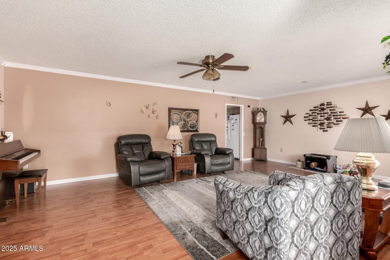 9851 Cedar Dr, Sun City, AZ 85351