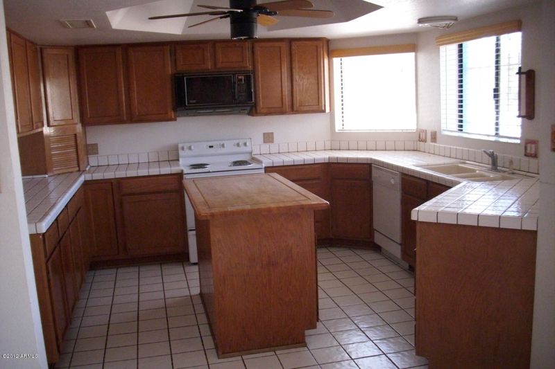 9851 S 27th Ave, Laveen, AZ 85339