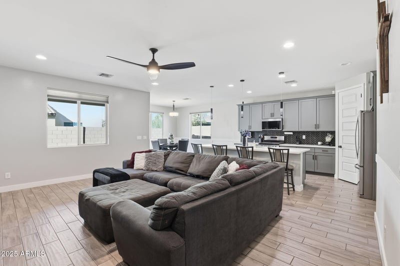 9852 Acceleration Dr, Mesa, AZ 85212