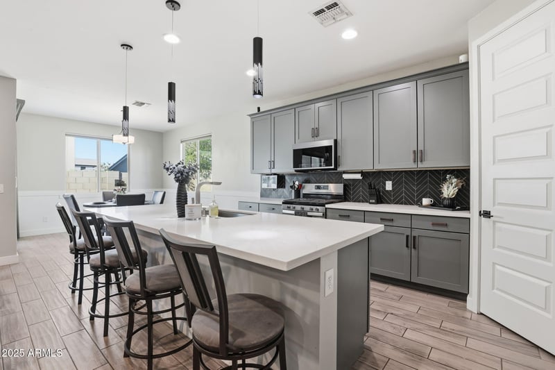 9852 Acceleration Dr, Mesa, AZ 85212