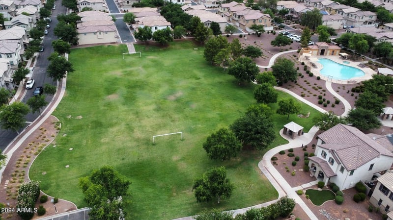 986 S Hawk Ln, Gilbert, AZ 85296