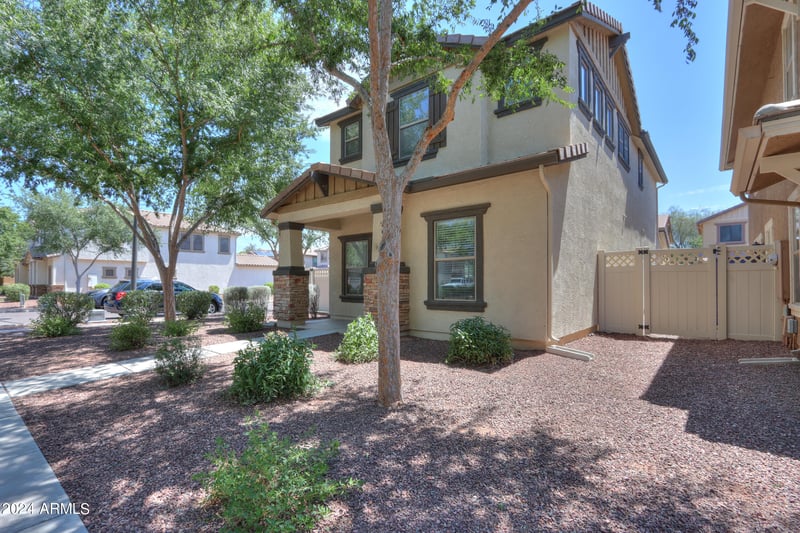 986 S Hawk Ln, Gilbert, AZ 85296