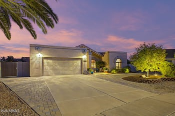 9861 W Escuda Dr, Peoria, AZ 85382