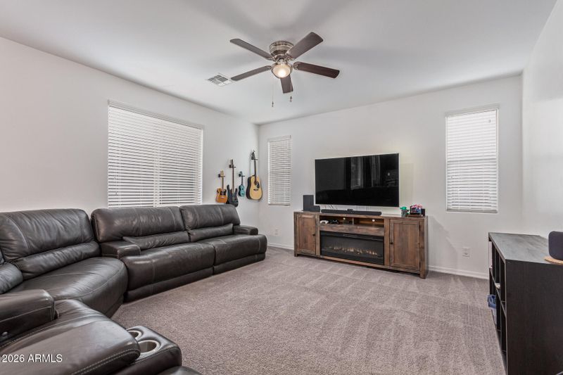 9863 E Acceleration Dr, Mesa, AZ 85212