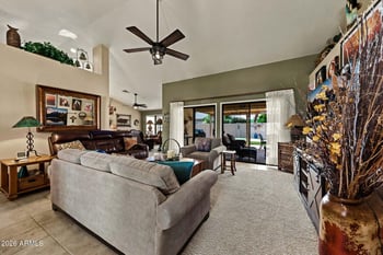 9863 Menadota Dr, Peoria, AZ 85382