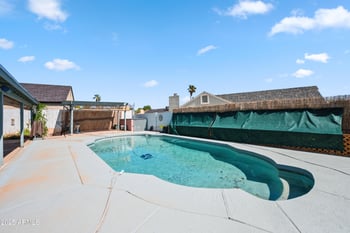 9865 46th St, Phoenix, AZ 85044