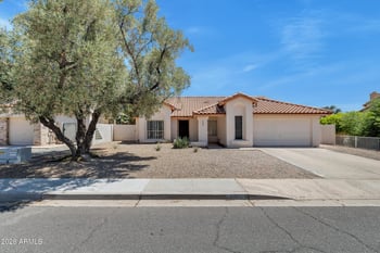 9865 44th St, Phoenix, AZ 85044